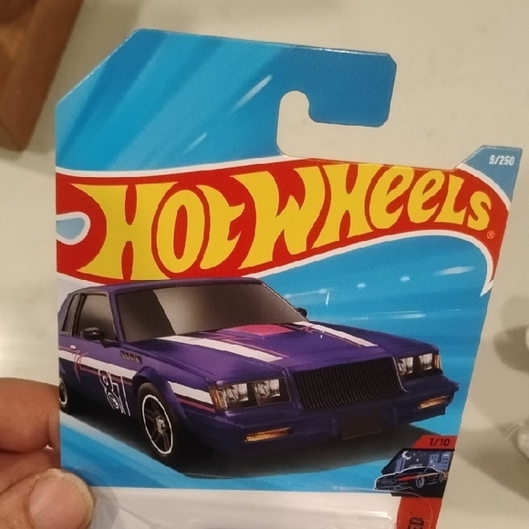Mattel Hot Wheels '87 Buick Regal GNX - Treasure Hunt - Picture 4 of 6